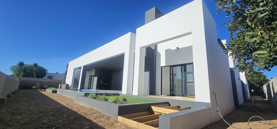 3 Bedroom Property for Sale in Myburgh Park Western Cape